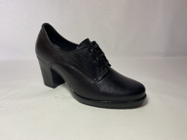 Zapato señora abotinado cordones tacón medio BAERCHI
